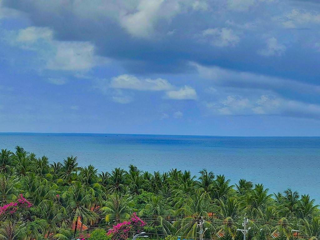 Victoria Phu Quoc Hotel Beachfront Night Market Bagian luar foto