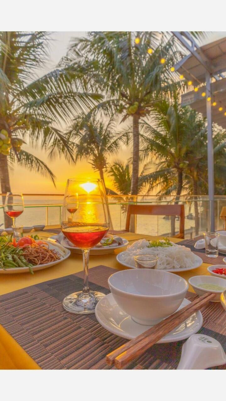 Victoria Phu Quoc Hotel Beachfront Night Market Bagian luar foto